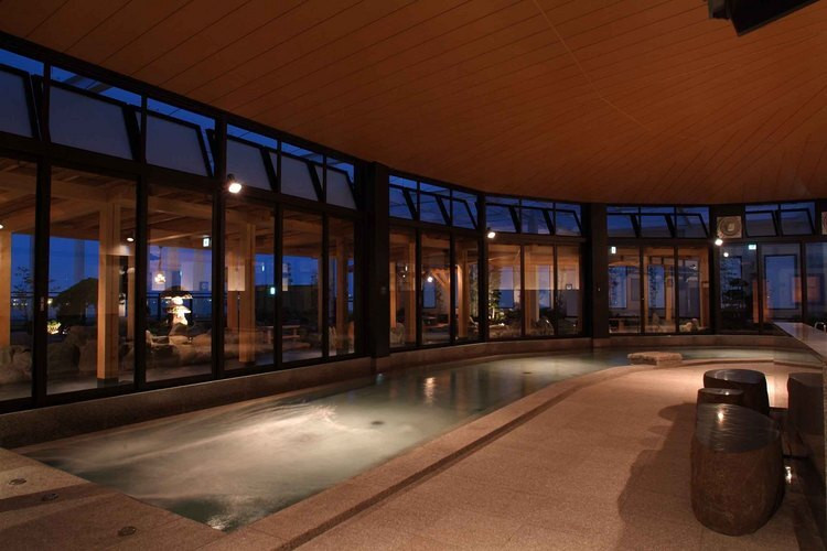 オーシャンフロントでロマンチックに湯巡りしよう4282871