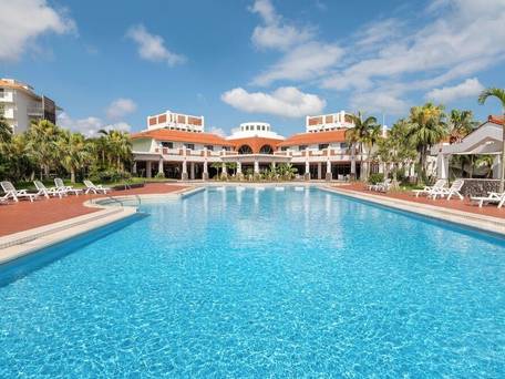 リゾートホテル 久米アイランド / 1