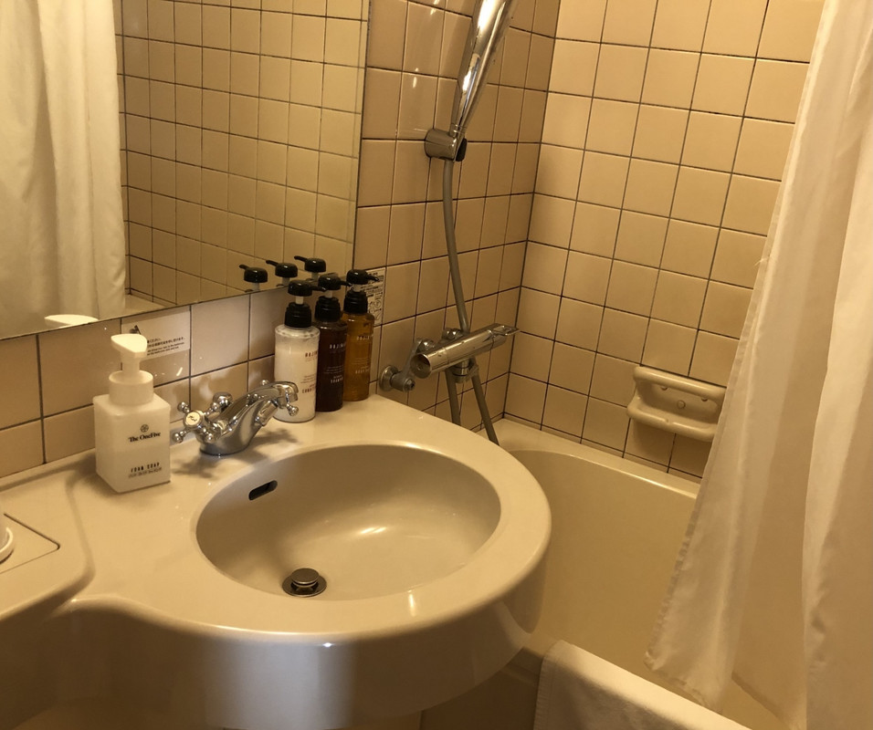 可動式シャワーあり