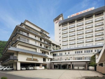 2. 雄大な山々を眺めながら温泉に入ろう。「鳴子観光ホテル」4051898