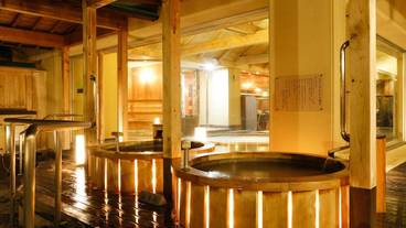 女性用大浴場　内の宮　丸型ぬる湯　まかる風呂（新・珠光の湯） / 4