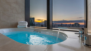 Prestige Room View Bath [キングルーム] [禁煙] [夜景がきれい]