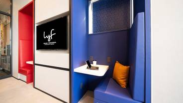 ロビー応接スペース / 6