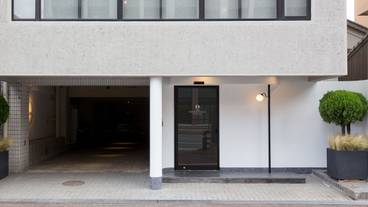 施設の入り口 / 17