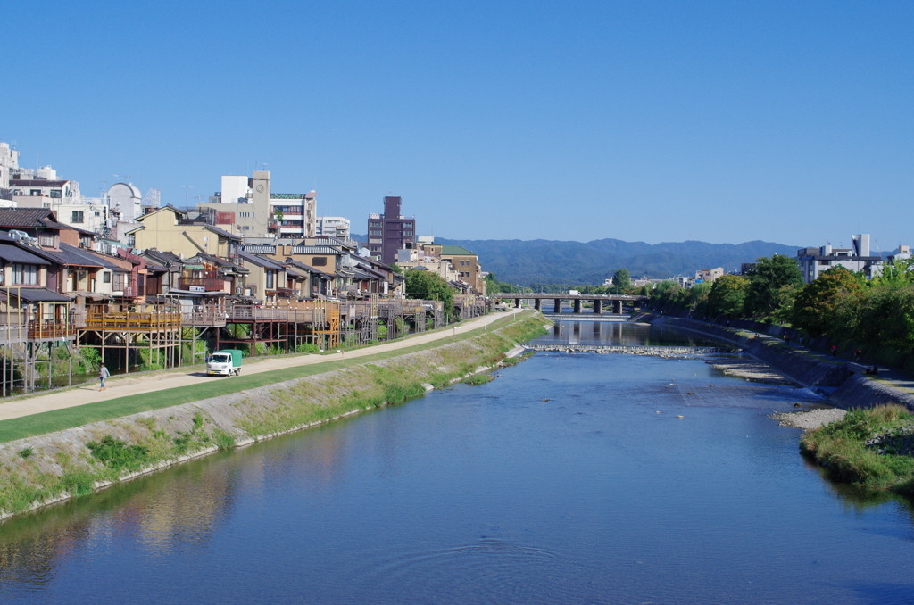 京都を代表する繁華街「河原町」1329922