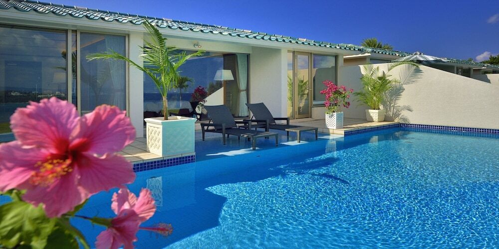 大きなプールにびっくり！広大な敷地に佇むオールスイートヴィラ4050915