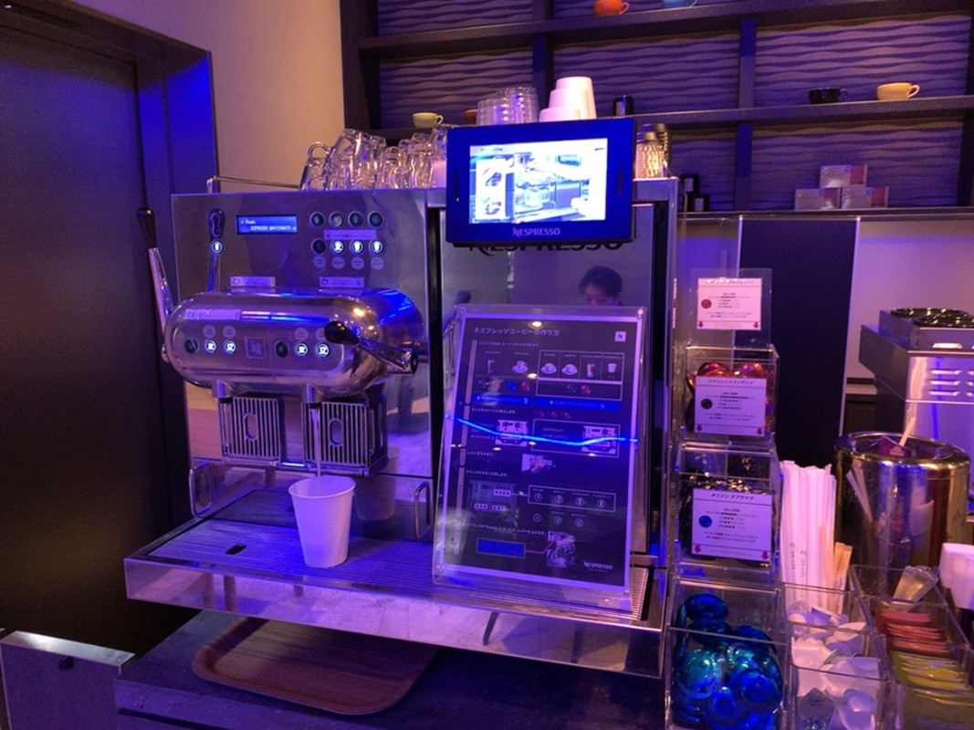 10時～24時までコーヒー無料で飲めます