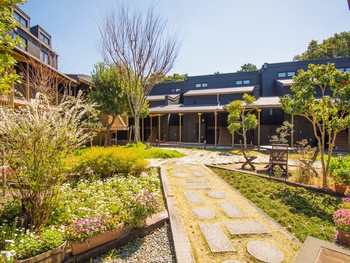 自然の素材を活かしたアットホームな宿にやすらぐ3644193