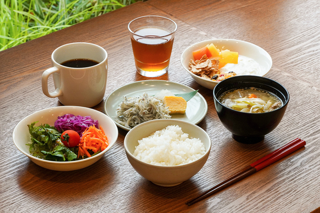 鎌倉駅から徒歩約2分！健康朝食で朝から元気をチャージ♪4052124