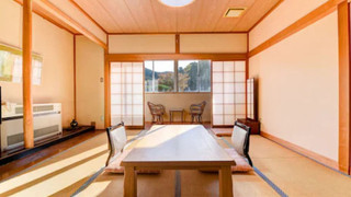和室10畳 専用バス・トイレ付 喫煙可