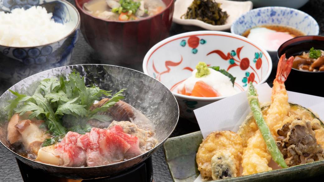 村民食堂の「信州の彩り御膳」 / 1