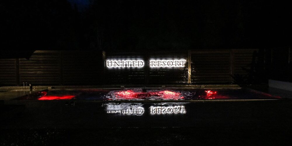 屋内 / 屋外プール