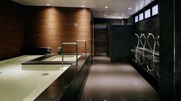 屋内スパ浴槽 / 1