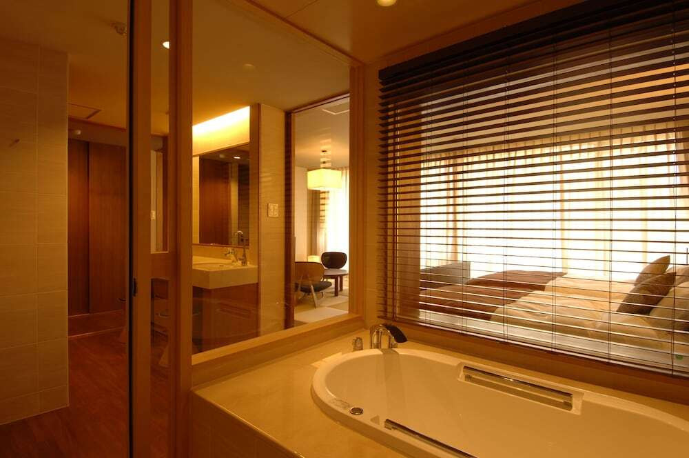 セミスイート和洋室／客室風呂