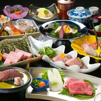 美容液のようなお湯でお肌ツルツルに。神代木のぬくもりが心地よいお宿3567563