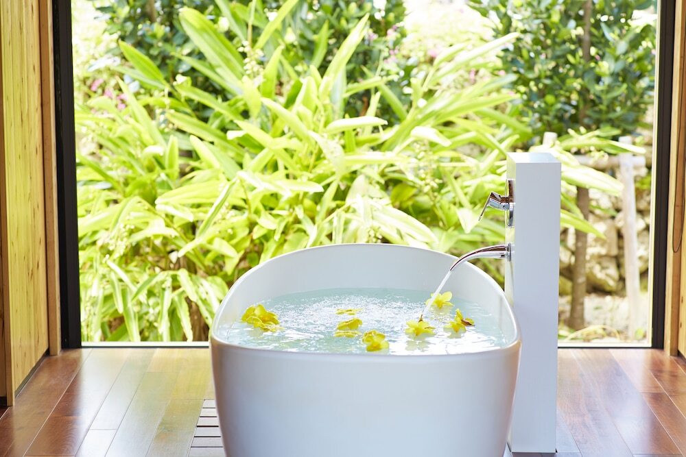 アクティビティ満載♡島に溶け込むリゾートホテルで彼と癒されて3993441