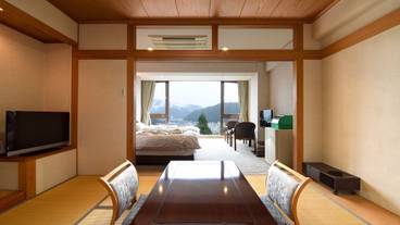 客室内のダイニングエリア / 6