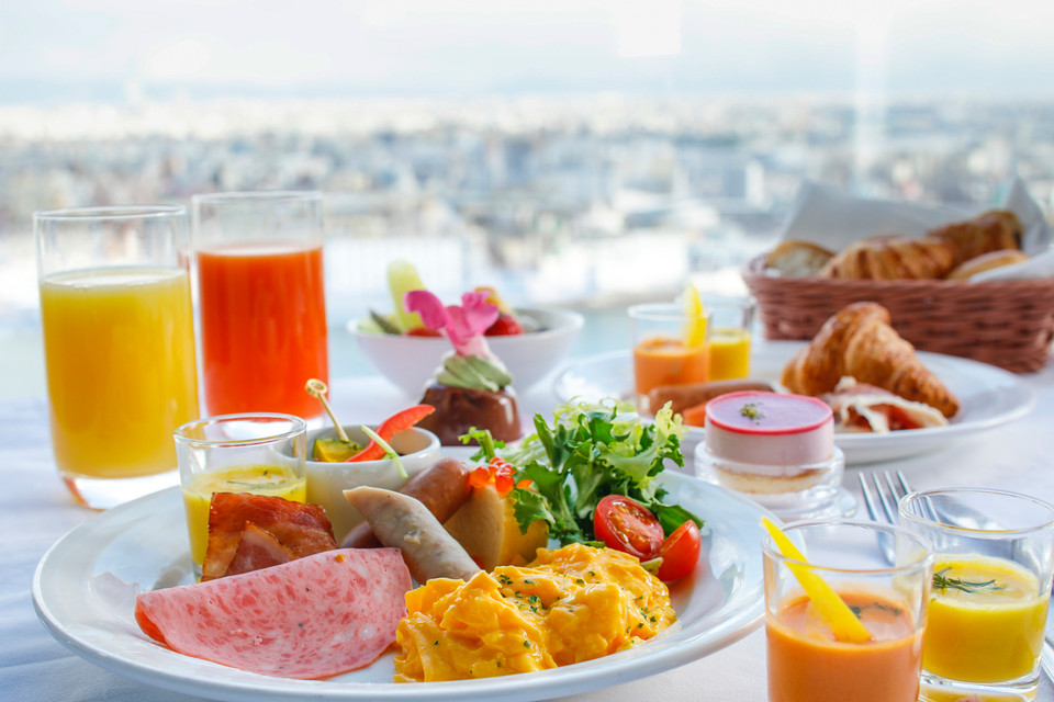 朝食