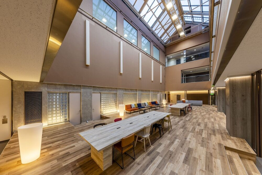 開放的なラウンジで心落ち着くゆったりステイを4028720