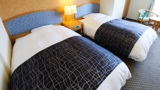 ツインルーム シングルベッド 2 台 禁煙