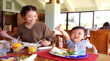 子ども食事風景 / 5