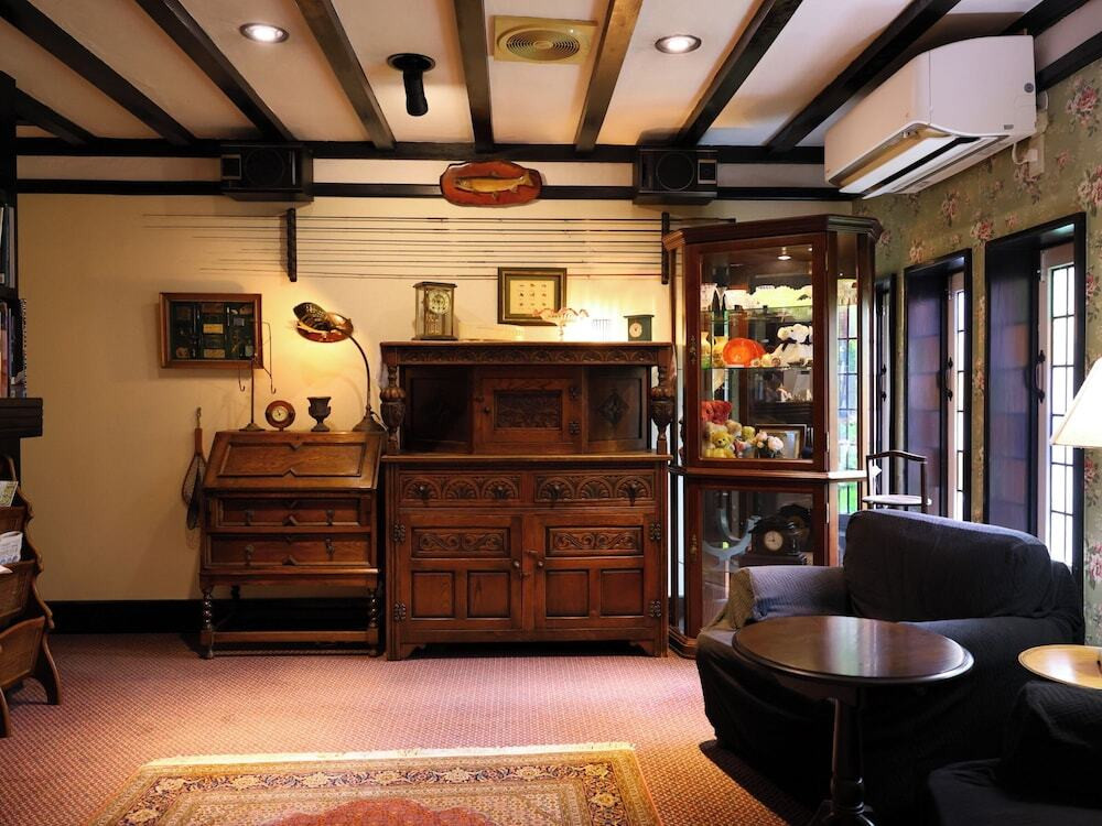 ロビーラウンジ