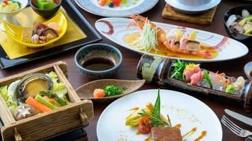 食事・飲み物 / 4