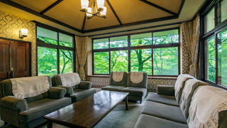 最も広い離れ貴賓室「錦華亭・八集庵」