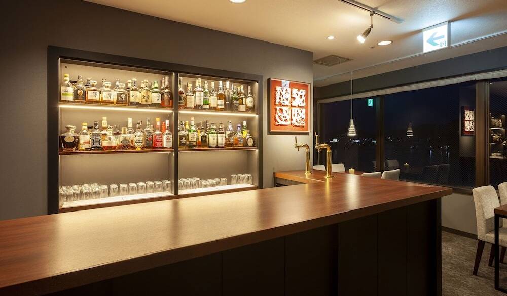 クリスタル バーカウンター / 2