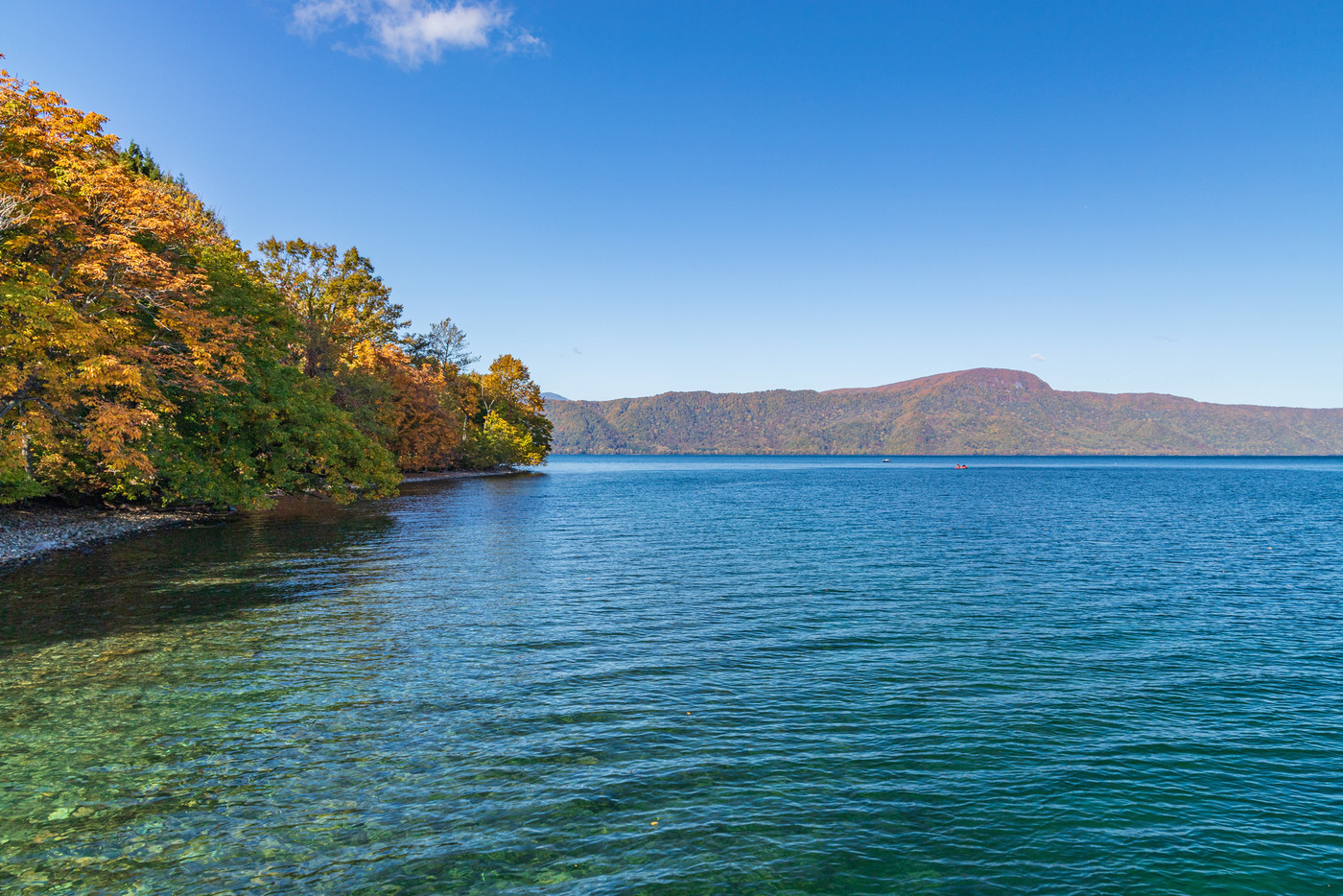 秋の十和田八幡平国立公園　十和田湖