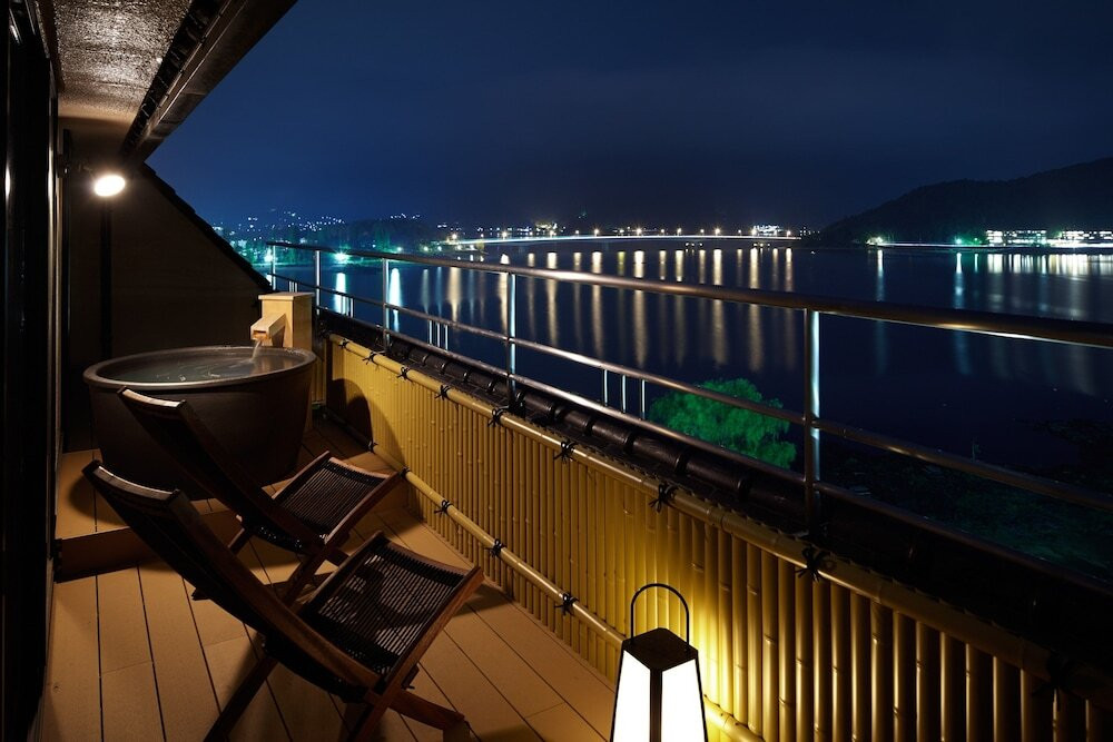 露天風呂付和洋特別室 湖側一例②