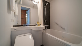 シングルルーム B ダブルベッド 1 台 禁煙 (2名利用)