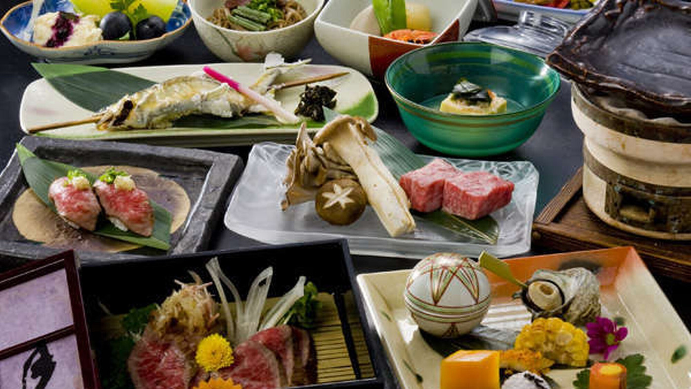 情緒ある大浴場で疲れを癒し、信州牛をたっぷり食す4045531