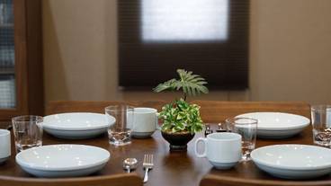 客室内のダイニングエリア / 4