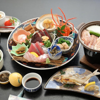 豪快な皿鉢料理は女子旅の思い出作りにぴったり♡3917484