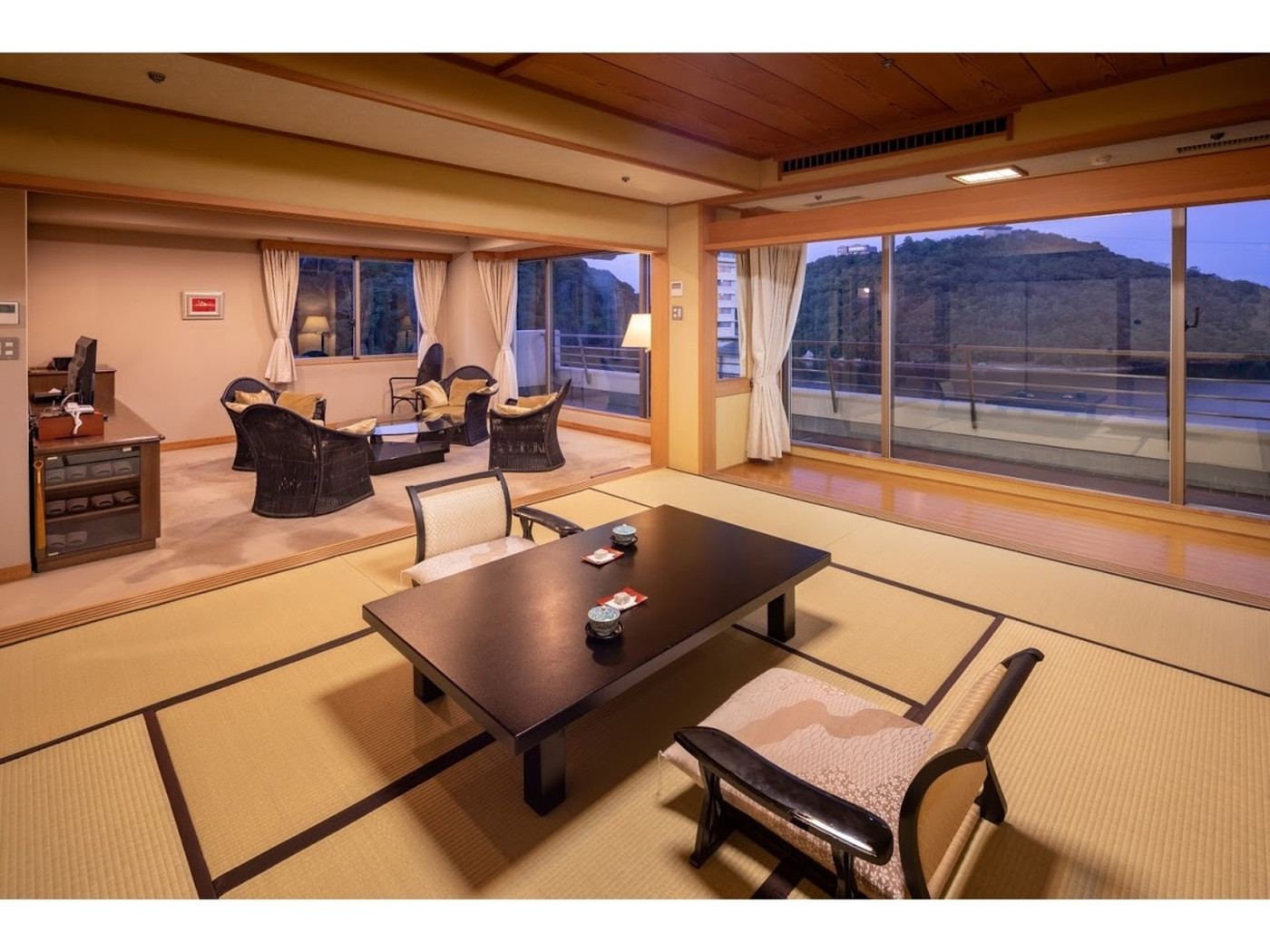 旬の地元の味を堪能！大正8年創業の老舗割烹旅館3250899