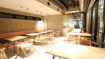 朝食スペース / 9