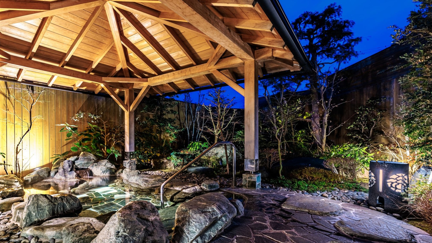 魚屋が前身、本物志向の魚料理と温泉が魅力の宿4240632