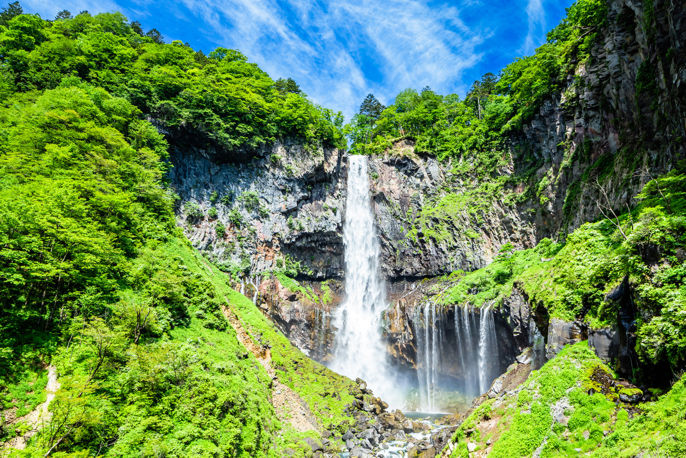 栃木　日光　春の華厳の滝