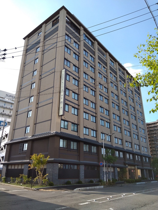 松本駅・お城口を出て右手へ歩いていくとある