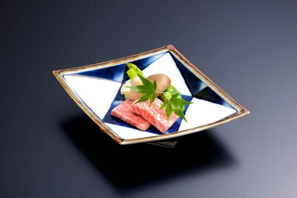 旅館のお食事処