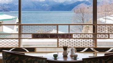 ロビーラウンジ / 3