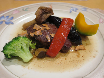 「レストラワン」 料理 73685927 道産牛ヒレステーキのアップ