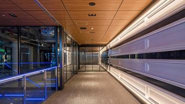 内部エントランス / 3