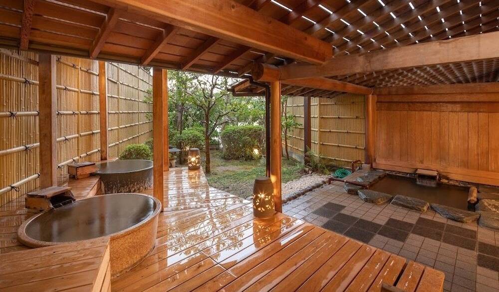 大浴場の露天風呂 / 2