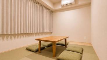 客室 / 18