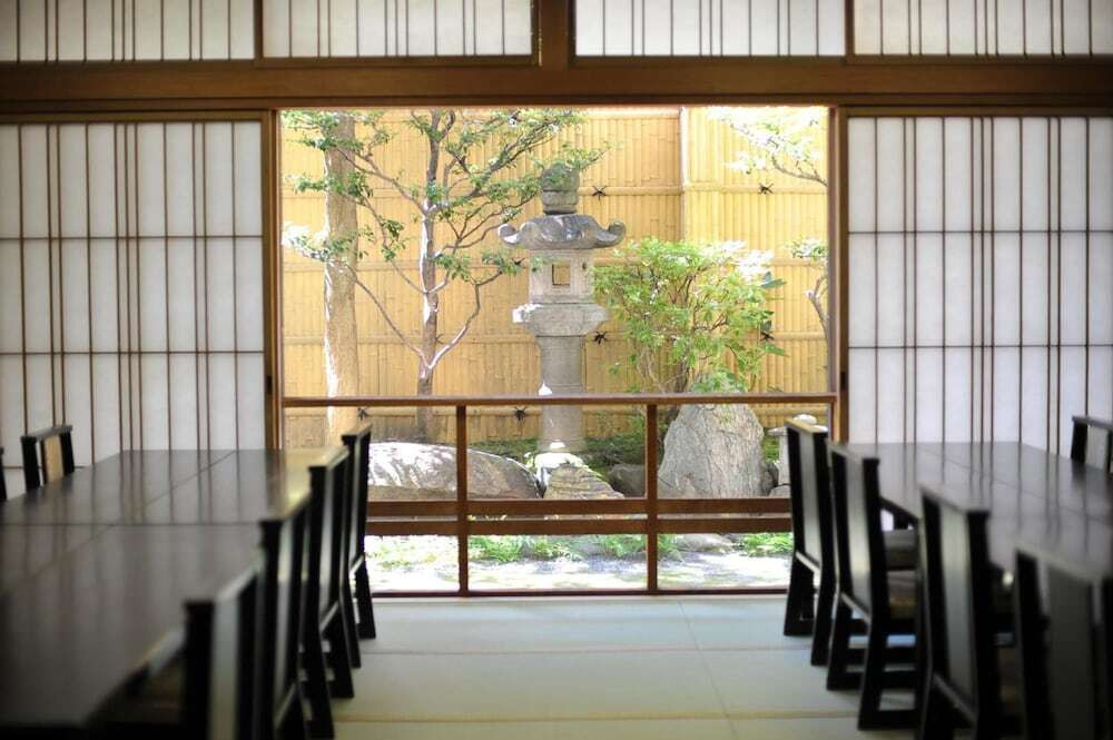 レストラン