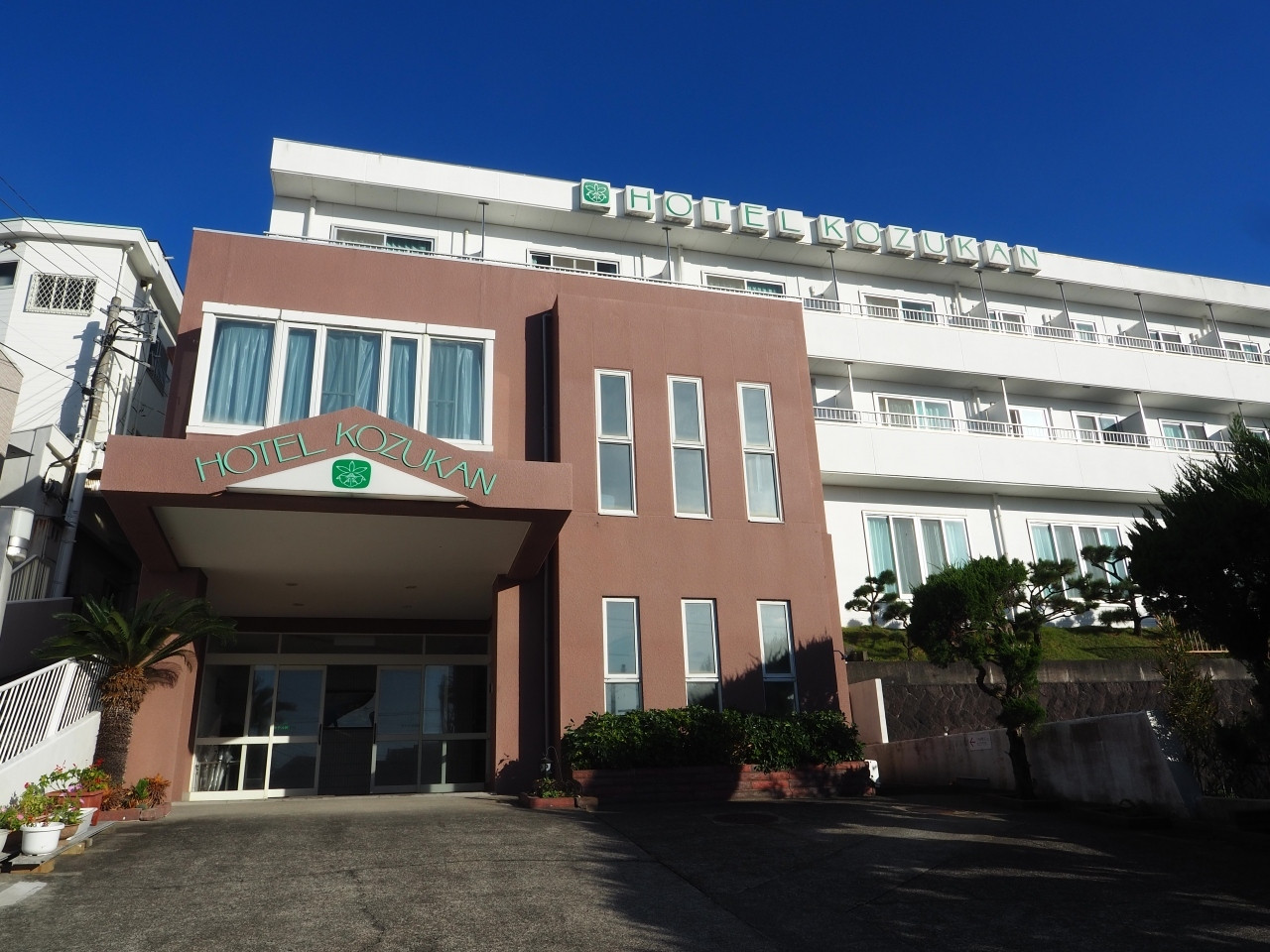 8.リゾート気分満点!全室オーシャンビューの「ホテル神津館」4255595