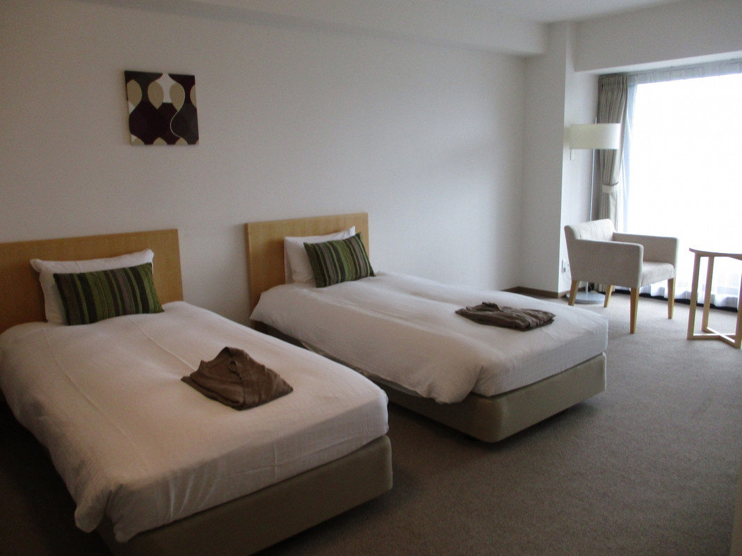 広いベッドルーム