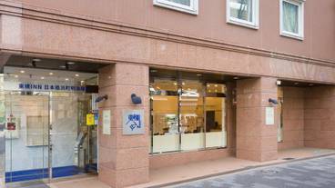 施設の入り口 / 3